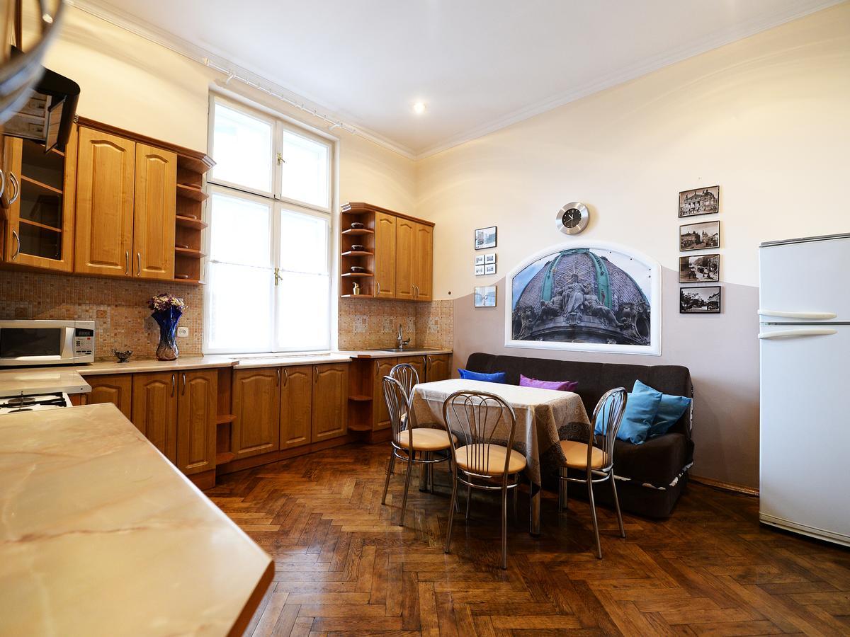 The Historical Family Nest In City Centre Liov Exterior foto